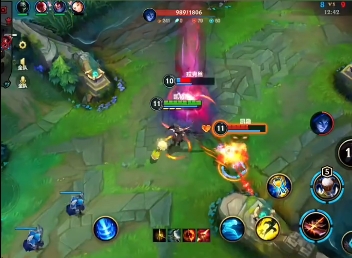 英雄联盟手游女警怎么玩2